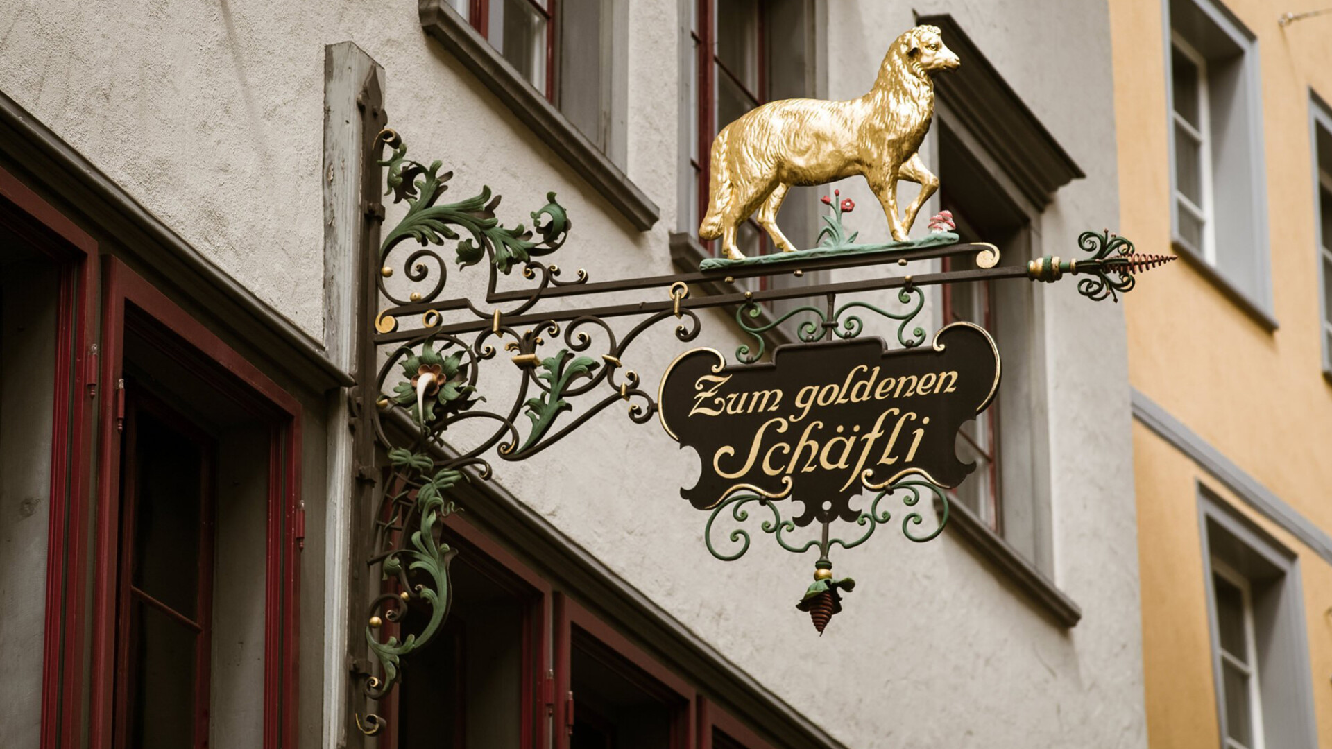 Historisches Ambiente im Restaurant Zum Goldenen Schäfli